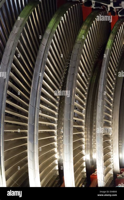 Cross section view of the inside of an airplane engine Stock Photo - Alamy