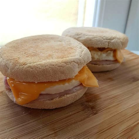 Healthy Bacon and Egg Mcmuffin – Lift and Cook