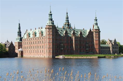 Frederiksborg Castle - Wikipedia