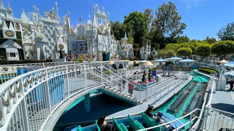 Disneyland Park Guest Arrested After Stripping Off Clothes On "It's A ...