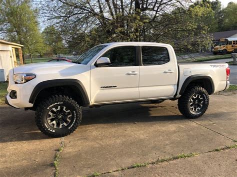 Toyota Tacoma Lifted White | TOYOTA INFORMATION