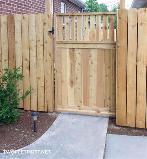 Wooden Garden Gate – Free Woodworking Plan.com