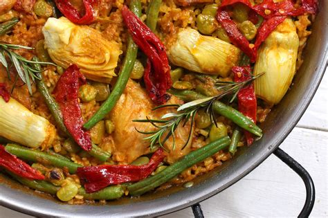 Paella Valenciana - The Daring Gourmet