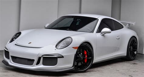 Carrera White 2015 Porsche 911 GT3 is a Subtle Showstopper