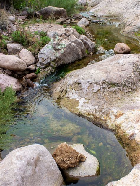 Black Mesa Hiking Trail Loop: Beauty and quiet in AZ's Superstition Mtns.