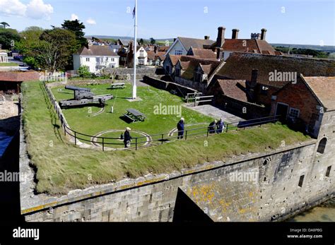 Yarmouth Castle, Yarmouth, Isle of Wight, England, UK, GB Stock Photo ...