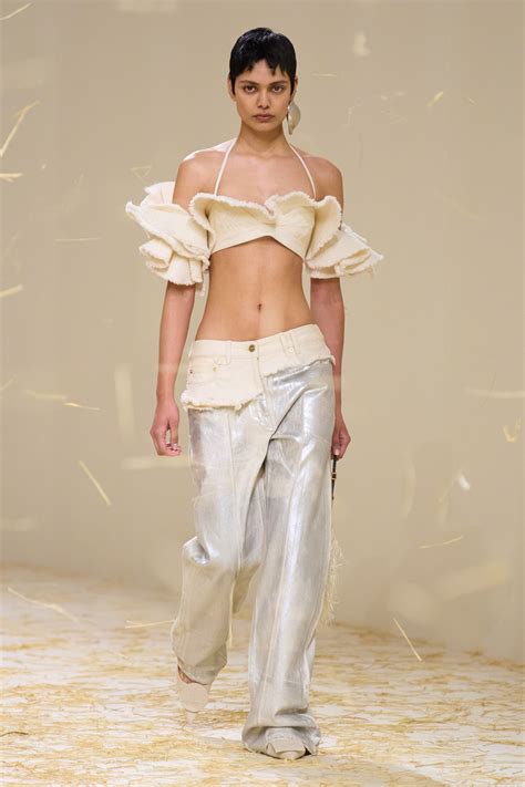 Jacquemus Spring 2023 Ready-to-Wear Collection | Vogue