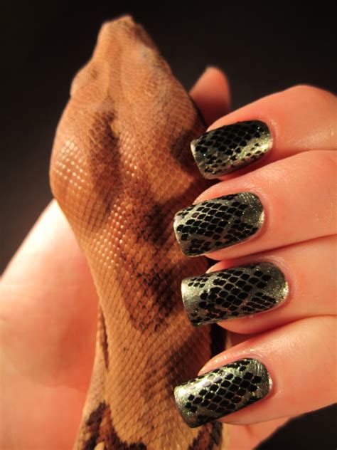 Jessica's Nail Art: Snake Skin Nail Design