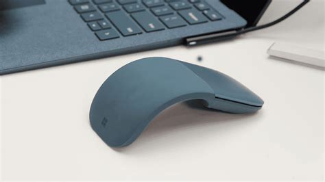 Đánh giá Chuột bluetooth Microsoft Arc Mouse: mỏng nhẹ, hiện đại và di động