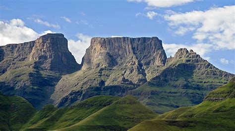 Drakensberg in South Africa ~ Must See how To?