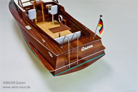 Queen 1960s Semi Scale RC Classic Sports Boat - Aero-Naut Wooden Kit