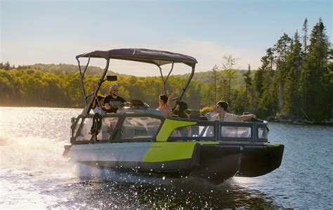 Customizable Party Pontoon: Sea-Doo Launches the ‘Switch’