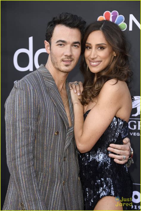 Kevin Jonas's Super Sweet Anniversary Message For Wife Danielle Jonas ...