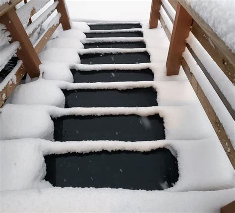 Best Heated Snow-Melting Mats for Sidewalk, Driveway & Stairs - Nerd Techy