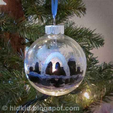 Craftimism: Hand Painted Glass Ornaments