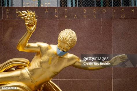 Statue Of Prometheus Photos and Premium High Res Pictures - Getty Images