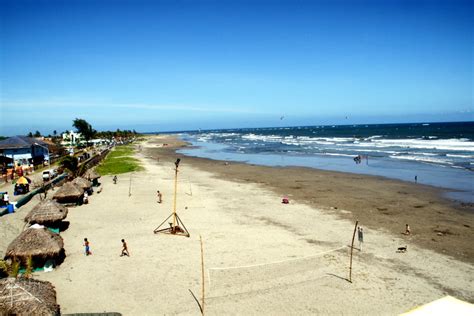 Sights and Spices: Sights: Surf's Up - BAGASBAS, LA UNION, BALER