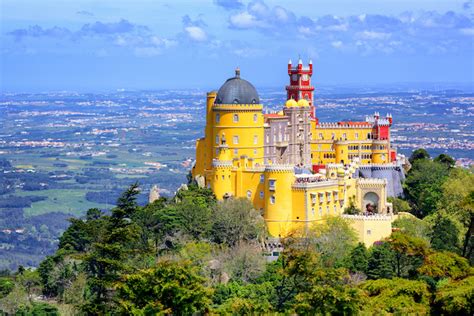 8 Most Famous Landmarks in Portugal - Traveluto