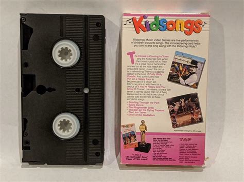 Kidsongs a day at the circus like new opened VHS - VHS Tapes