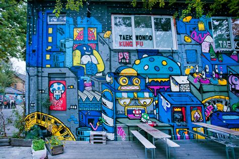 10 Photos of Berlin Graffiti & Street Art!