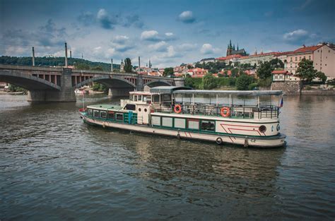 Prague River Cruise - Lunch and Dinner Cruises