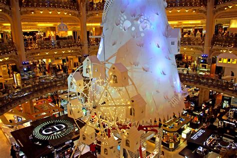 Christmas 2016 at Galeries Lafayette Haussmann - French Moments