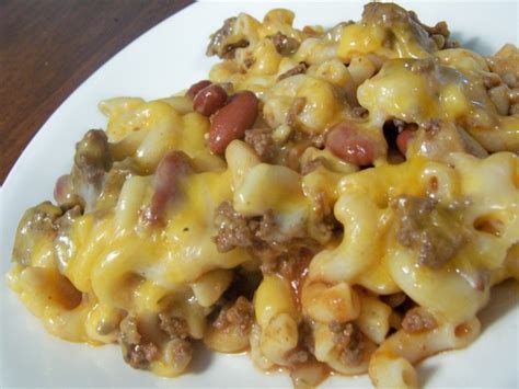 Easy Skillet Cheese-Topped Chili Macaroni Recipe - Genius Kitchen