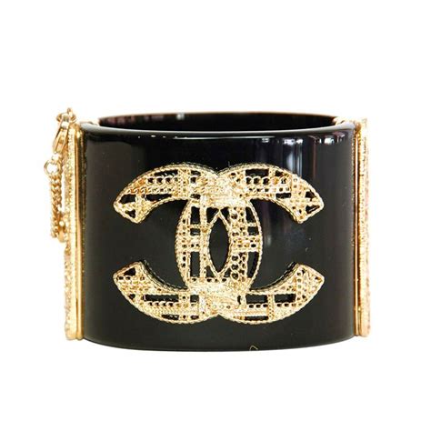 CHANEL NEW Black Resin Cuff With Filigree CC | Chanel cuff, Chanel ...