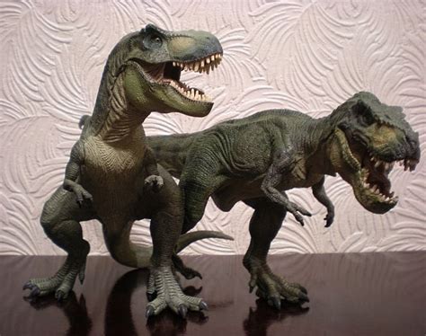 Tyrannosaurus rex (Running) (Papo) | The Dinosaur Toy Blog ...