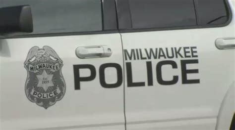 Milwaukee police department slapped with stop-and-frisk lawsuit - CBS News