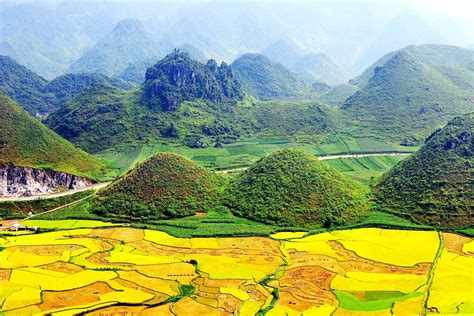 Mai Chau Trekking Tour | Discover the Beauty of Vietnam's Mountains