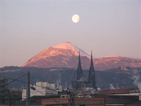 Clermont-Ferrand: Yes, France Has Volcanoes: France Travel Guide