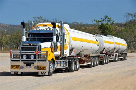 Stratosphere Sleeper – Australian Roadtrains