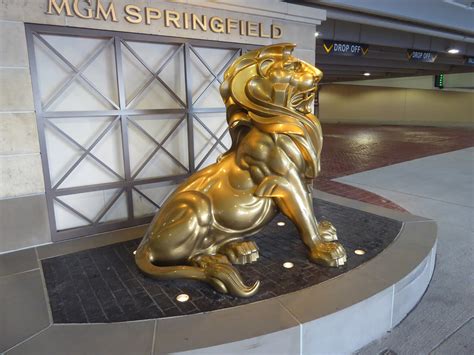 Photo-ops: Lion Statue: Leo, the MGM Springfield Casino Lion ...