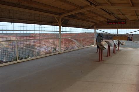 Kalgoorlie Super Pit public lookout platform - Kalgoorlie-Boulder ...