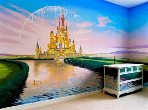 Artist's incredible murals transform kids' rooms into Hogwarts, Disney ...