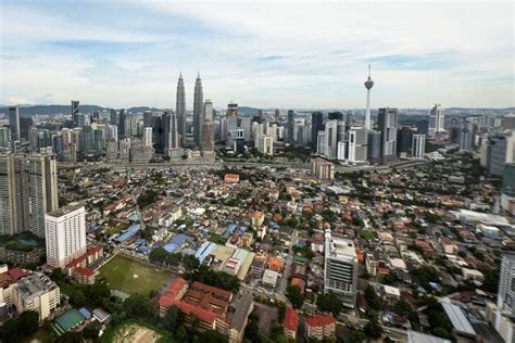 Anwar Disagrees With Kampung Baru Development Proposal