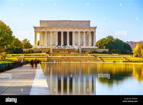 Lincoln memorial in Washington DC Stock Photo - Alamy