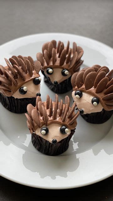 OhCakes - Winnie on Instagram: "Hedgehog cupcakes 🦔🦔🦔 . . I am addicted ...