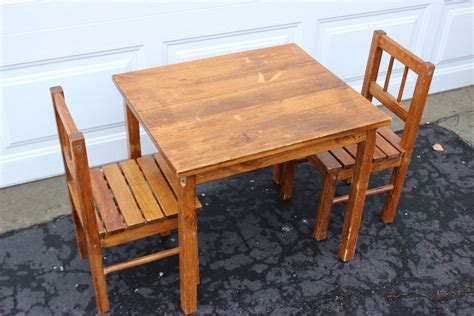 Vintage Wooden Small Childrens Table and Chairs – Haute Juice