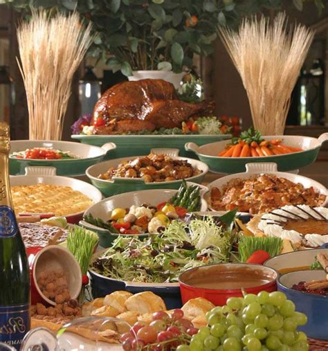 5 Tips Buffet Table Decorations for Thanksgiving and Christmas