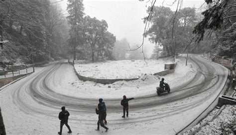 Widespread snowfall over western Himalayas to plummet Delhi- NCR ...