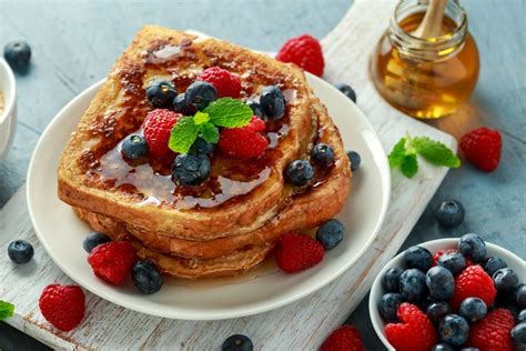 14 French Toast Toppings - Insanely Good