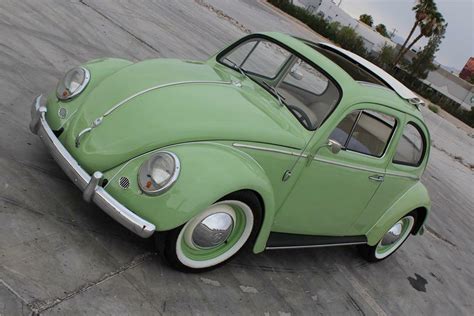 1960 VOLKSWAGEN BEETLE - Front 3/4 - 187092