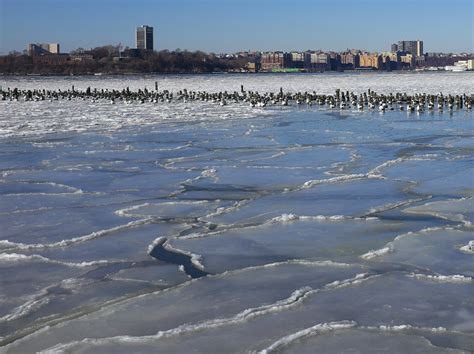 DSCF1407 | NYC - Frozen Hudson River | carolea2014 | Flickr