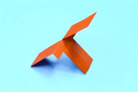 How to Make an Easy Paper Helicopter - Origami Way