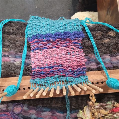 Beginner Peg Loom Weaving – Jay County Fiber Arts Festival