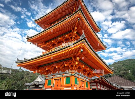 A japanese traditional temple in Kyoto, Japan Stock Photo - Alamy