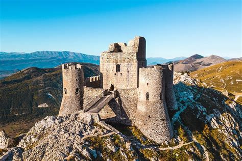 Rocca Calascio: explore an abandoned fortress in Abruzzo (2023)