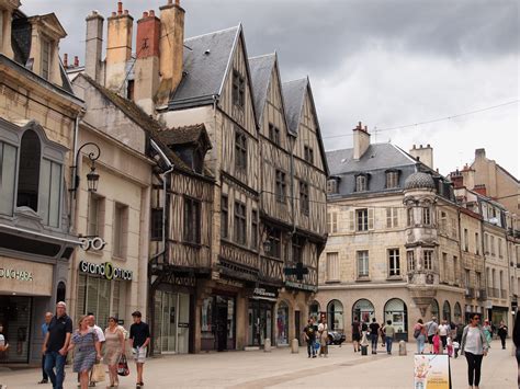 Private Dijon Walking Tour with a professional local tour guide | TTM